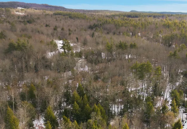 $228,000 | 82 Ledge Hill Road, Unit 1, Tuftonboro, NH 03816