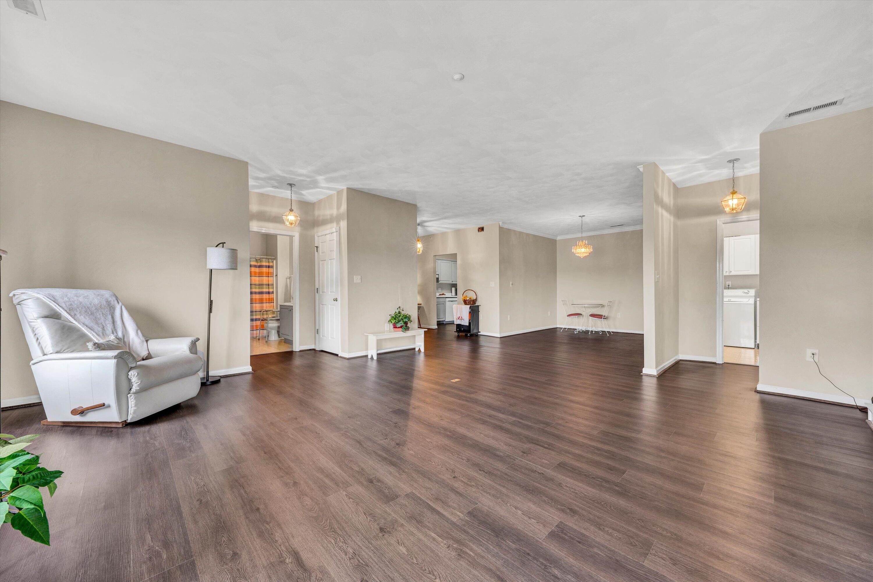 4434 Pheasant Ridge Road, Unit 306 Roanoke, VA 24014 - Photo 5 of 22 05-DSC00816