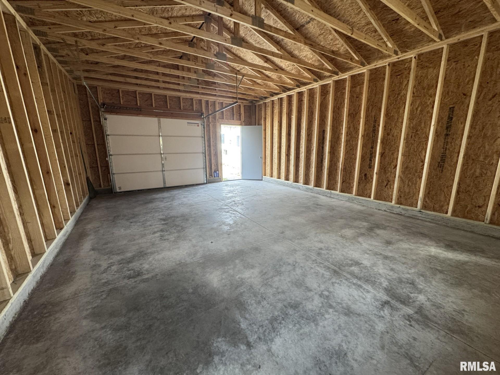 2418 East Wilshire Road Springfield, IL 62703 - Photo 13 of 20