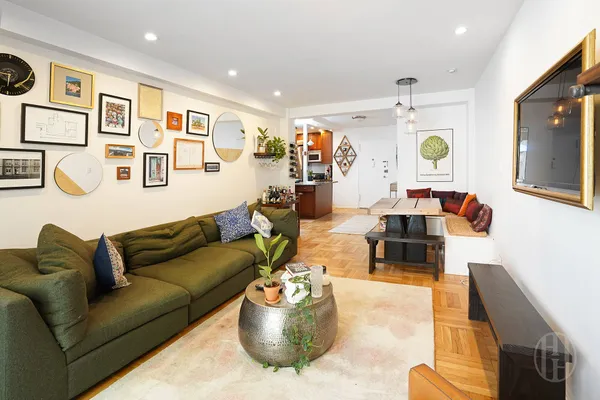 a black and white photo of a floor plan