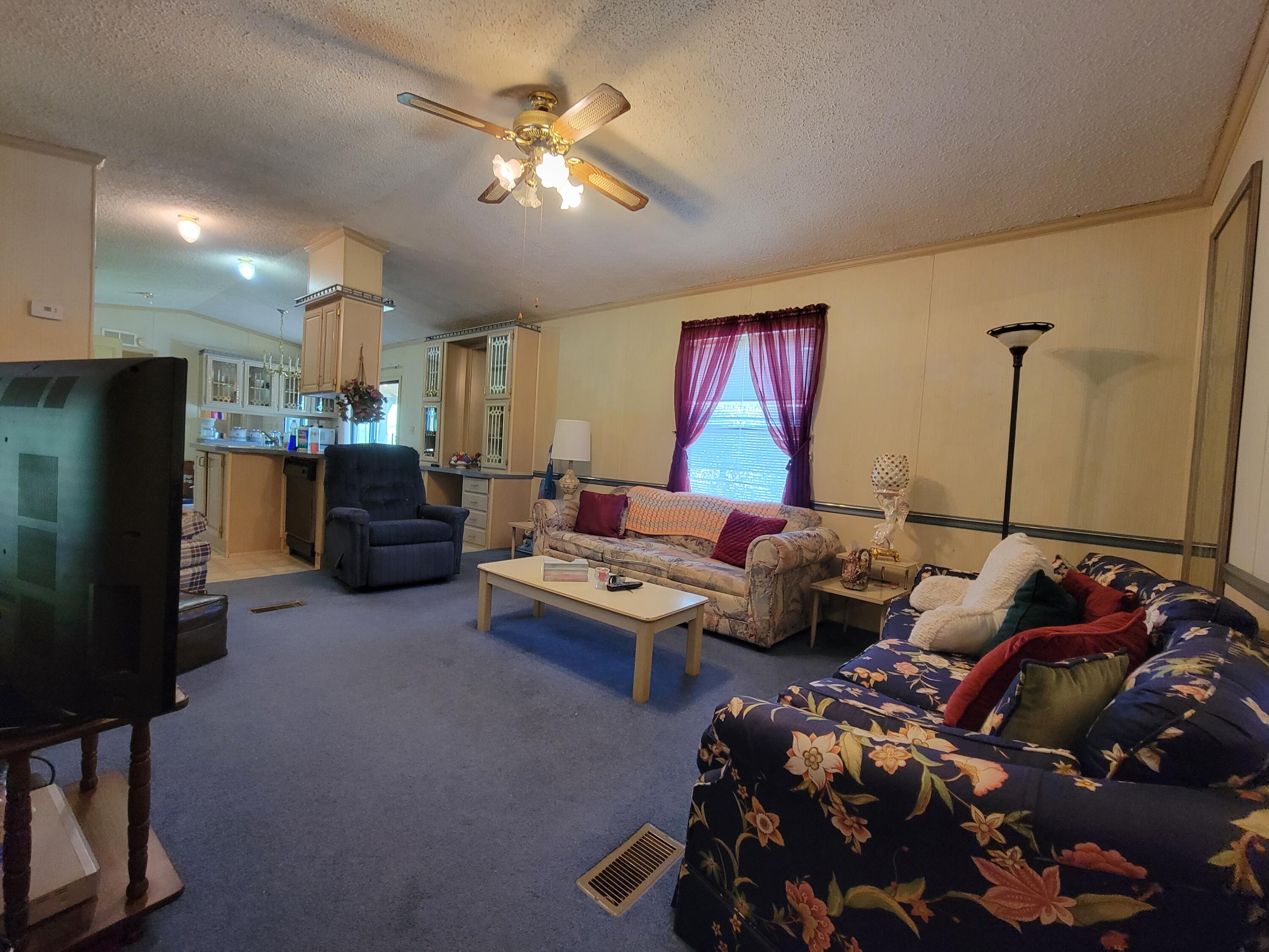 1453 Strawberry Road Monticello, KY 42633 - Photo 3 of 30 20220808_144804