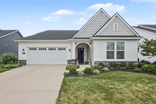 $625,000 | 2942 Isle Water Drive, Belmont, MI 49306