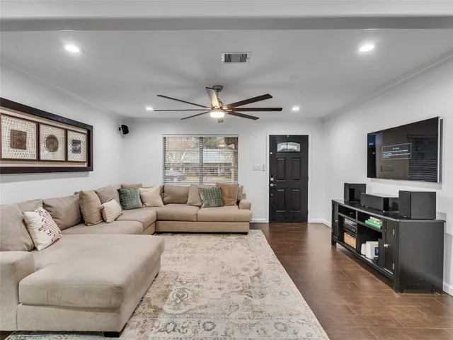 $340,000 | 2825 Encino Avenue, Bay City, TX 77414