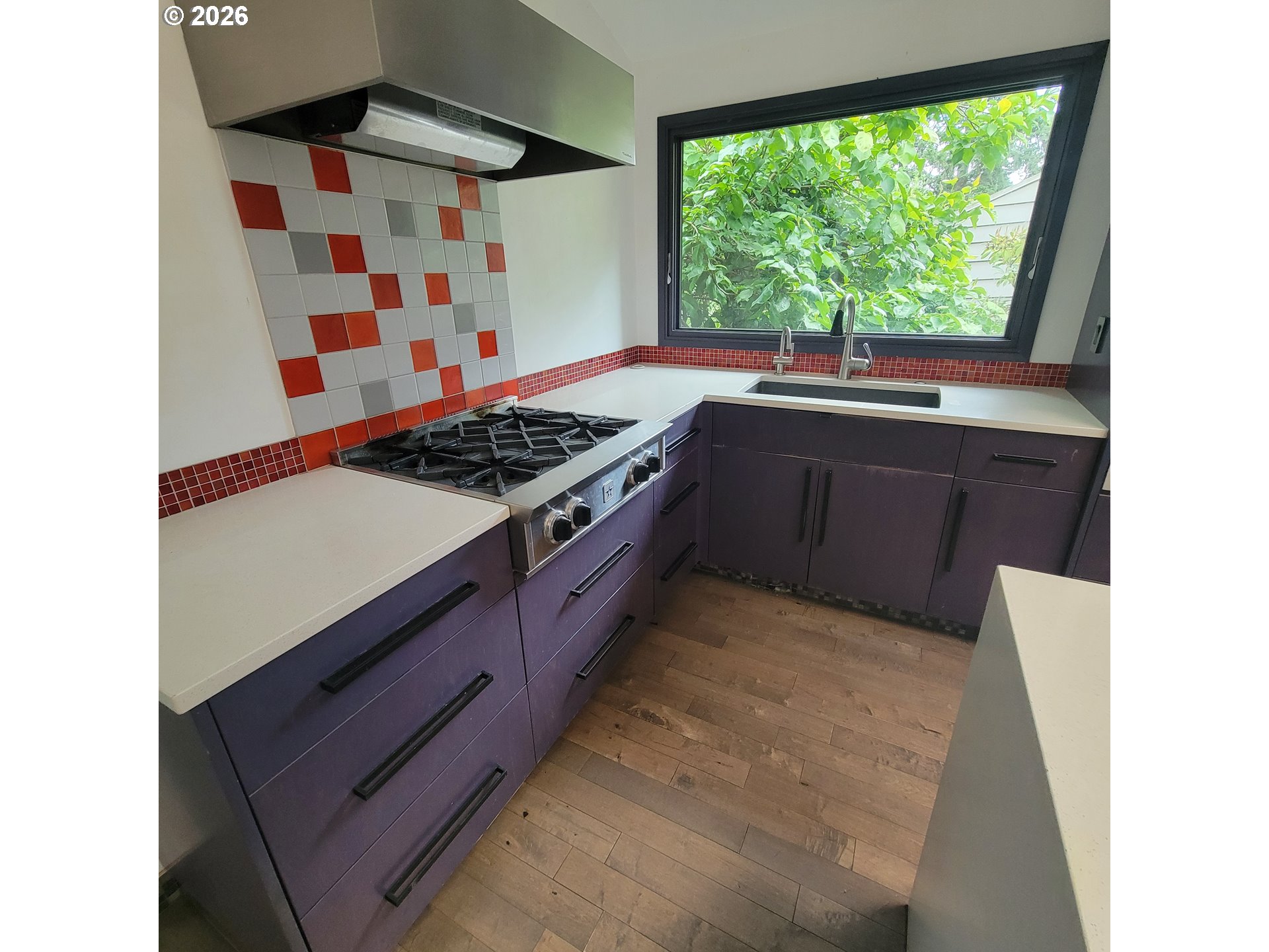 755 Southwest Chestnut Street Portland, OR 97219 - Photo 14 of 39