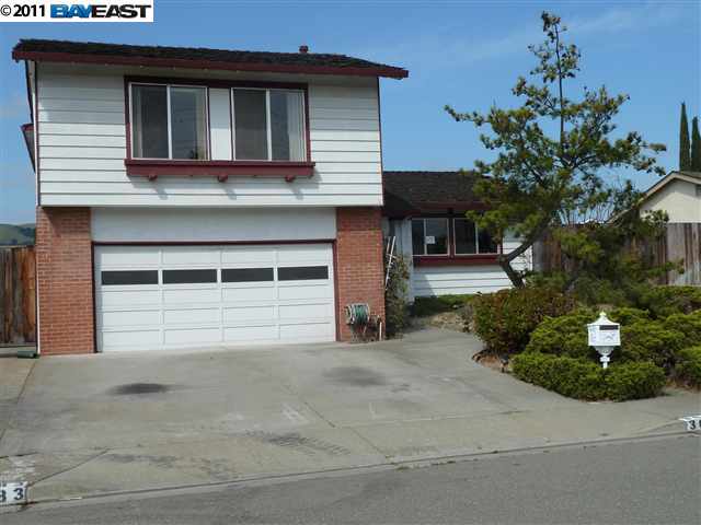 3083 Riviera Way San Ramon, CA 94583 - Photo 1 of 1 a front view of a house with a yard