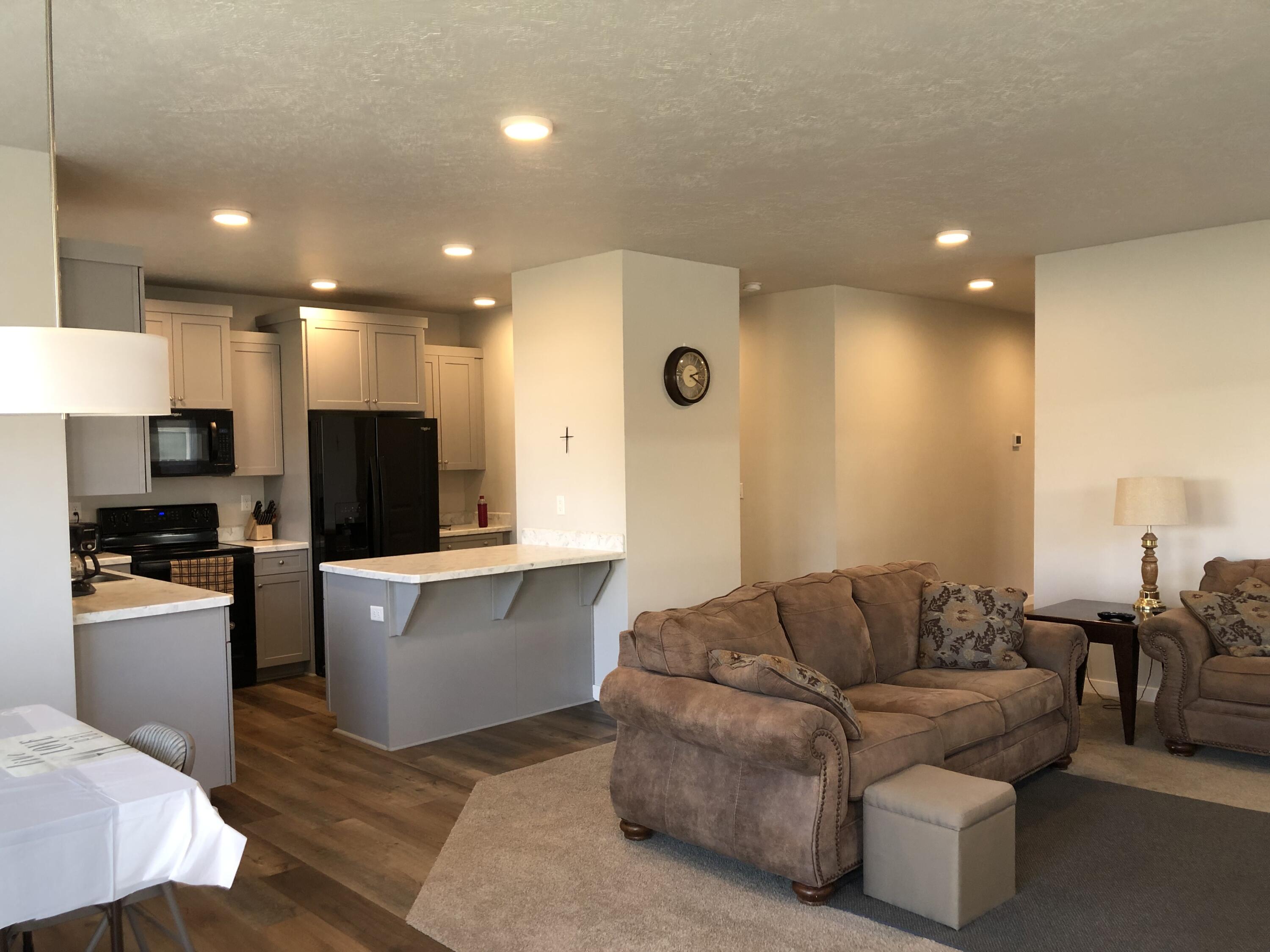 2492 Northeast Colleen Road Prineville, OR 97754 - Photo 8 of 27 2350B6DC-A9FF-461F-BB8B-D483B9D399F6