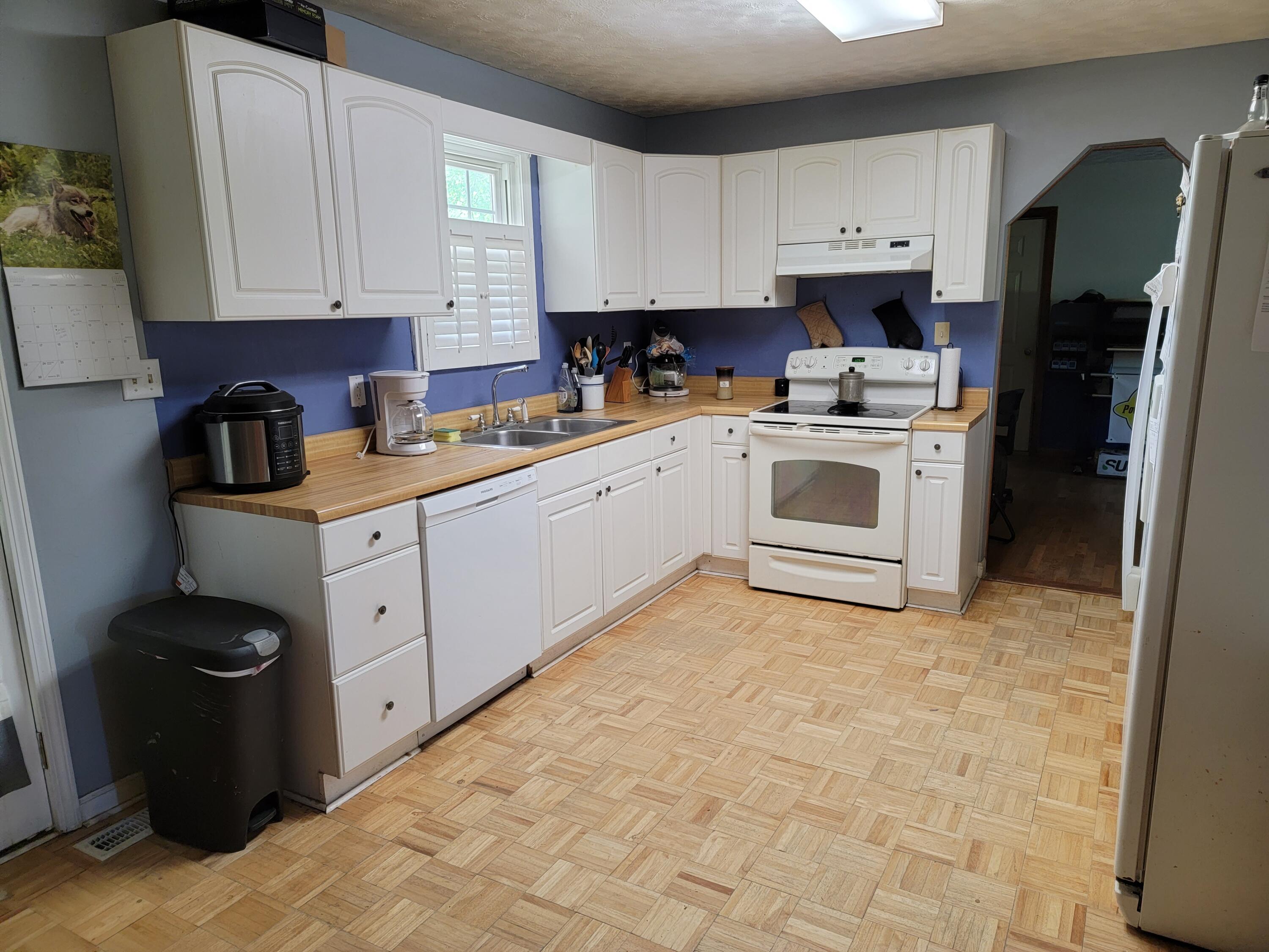 1410 Hawk Creek Road London, KY 40741 - Photo 4 of 19 20210512_105439
