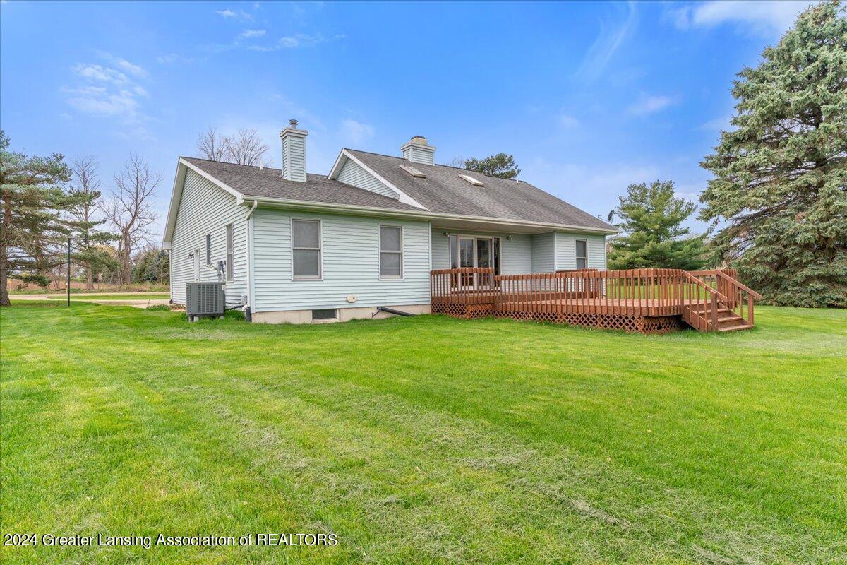 9380 Clark Road Grand Ledge, MI 48837 - Photo 12 of 39 19-Media Jett-18