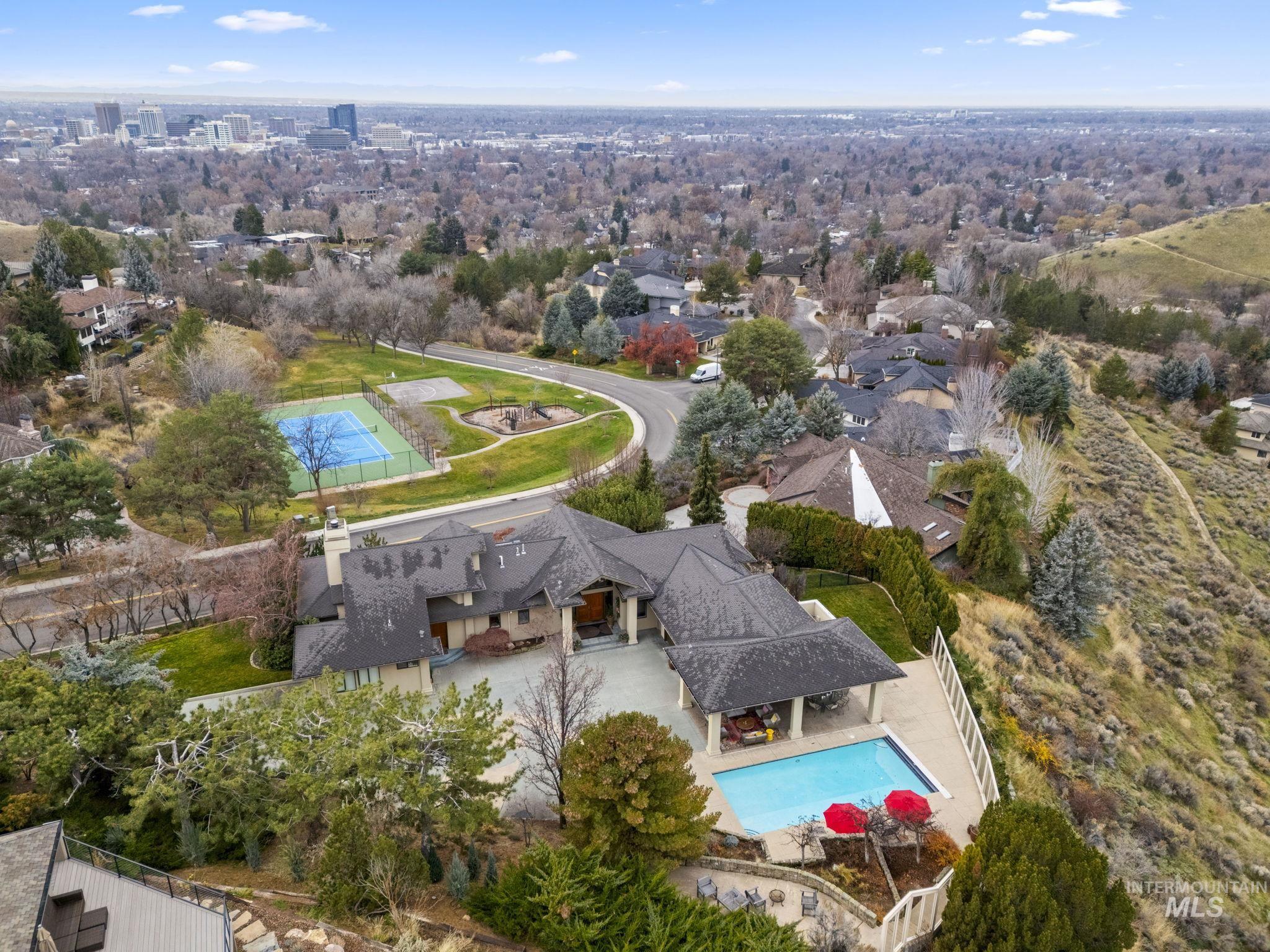 462 West Ridgeline Drive Boise, ID 83702 - Photo 4 of 12