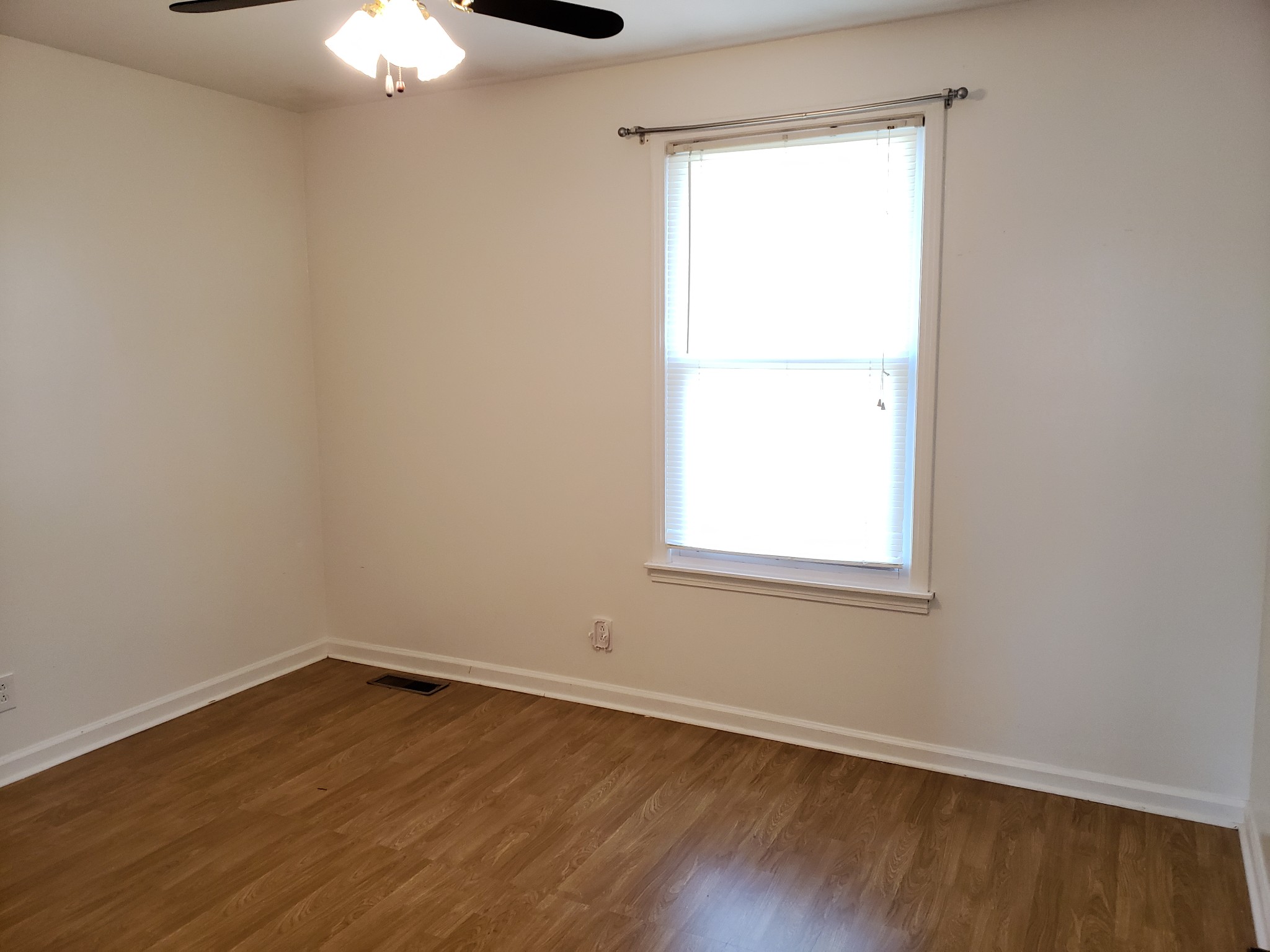 308 Carter Road Clarksville, TN 37042 - Photo 7 of 13 Gallery Image 7