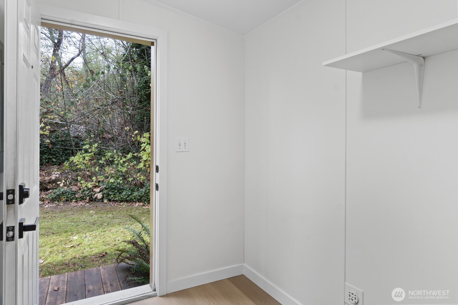 36935 4th Avenue Southwest Federal Way, WA 98023 - Photo 24 of 35