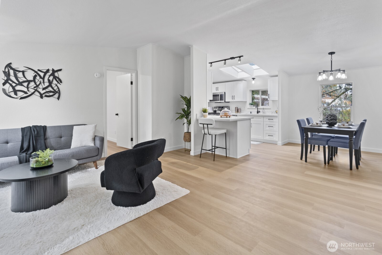 36935 4th Avenue Southwest Federal Way, WA 98023 - Photo 3 of 35