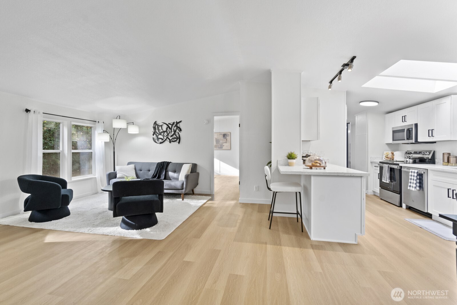 36935 4th Avenue Southwest Federal Way, WA 98023 - Photo 7 of 35