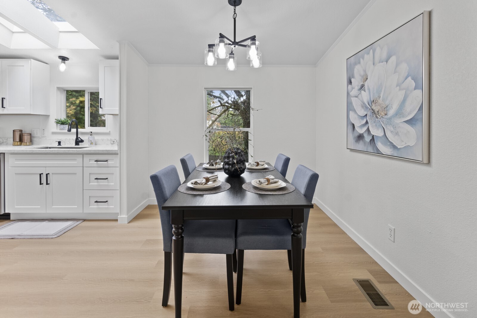 36935 4th Avenue Southwest Federal Way, WA 98023 - Photo 8 of 35