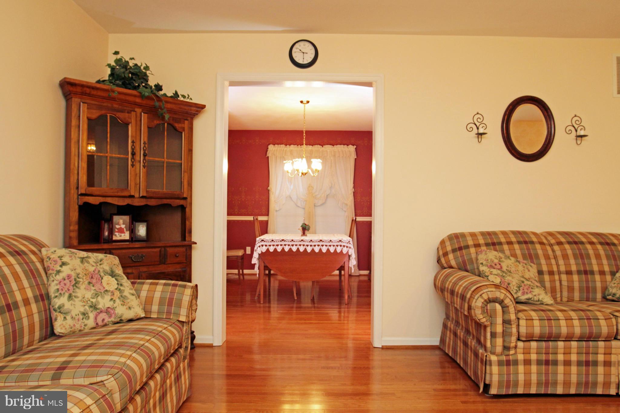 920 Rash Manor Court Westminster, MD 21157 - Photo 4 of 30 Living Room