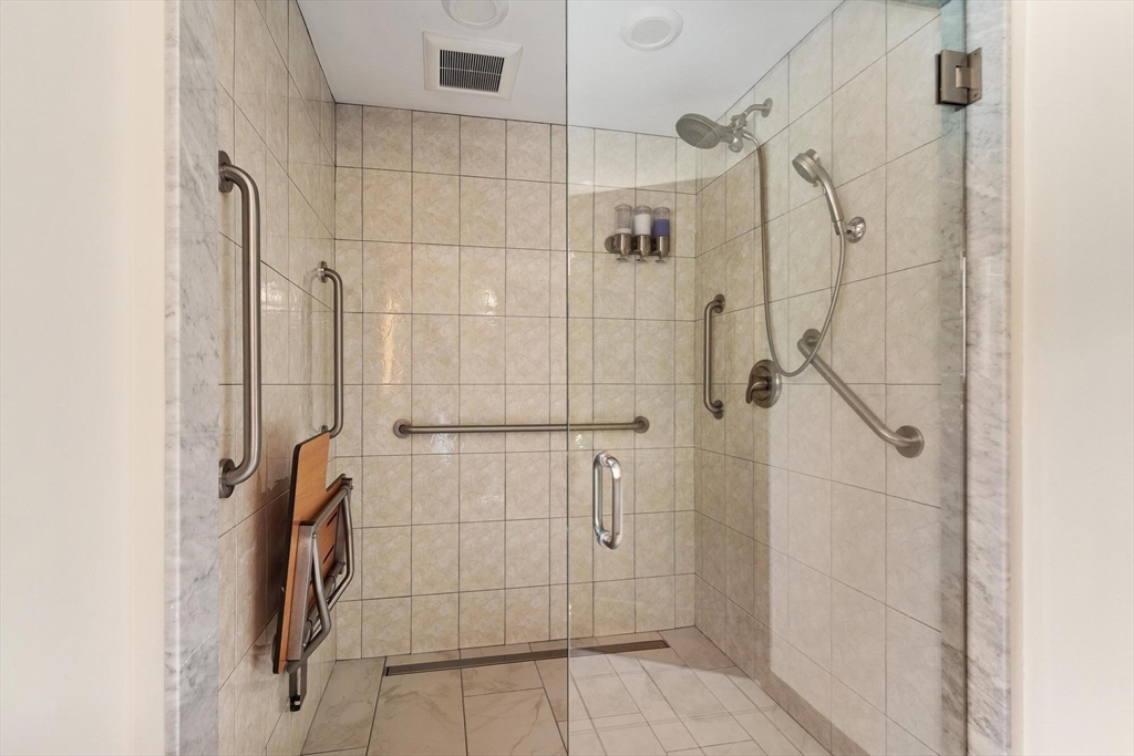 30 Parker Road Dracut, MA 01826 - Photo 12 of 31
