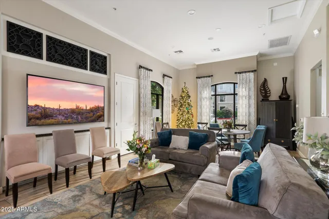 $435,000 | 11640 North Tatum Boulevard, Unit 1066, Phoenix, AZ 85028