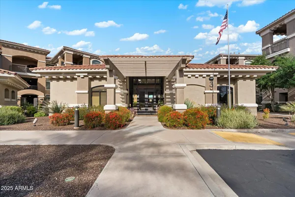 $435,000 | 11640 North Tatum Boulevard, Unit 1066, Phoenix, AZ 85028