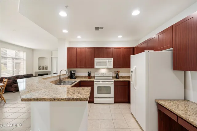 $435,000 | 11640 North Tatum Boulevard, Unit 1066, Phoenix, AZ 85028