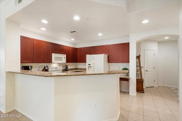 $435,000 | 11640 North Tatum Boulevard, Unit 1066, Phoenix, AZ 85028