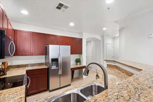 $435,000 | 11640 North Tatum Boulevard, Unit 1066, Phoenix, AZ 85028