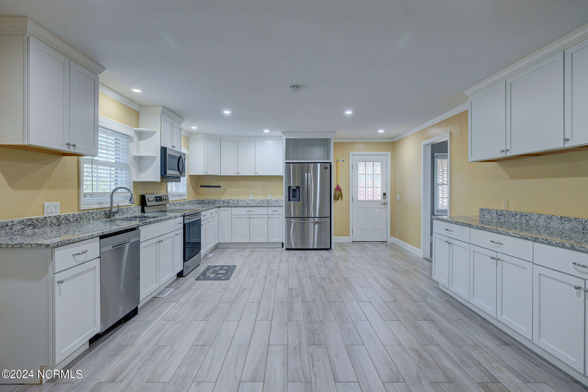 1710 Fordham Road Wilmington, NC 28403 - Photo 16 of 34 1710FordhamEdit-27