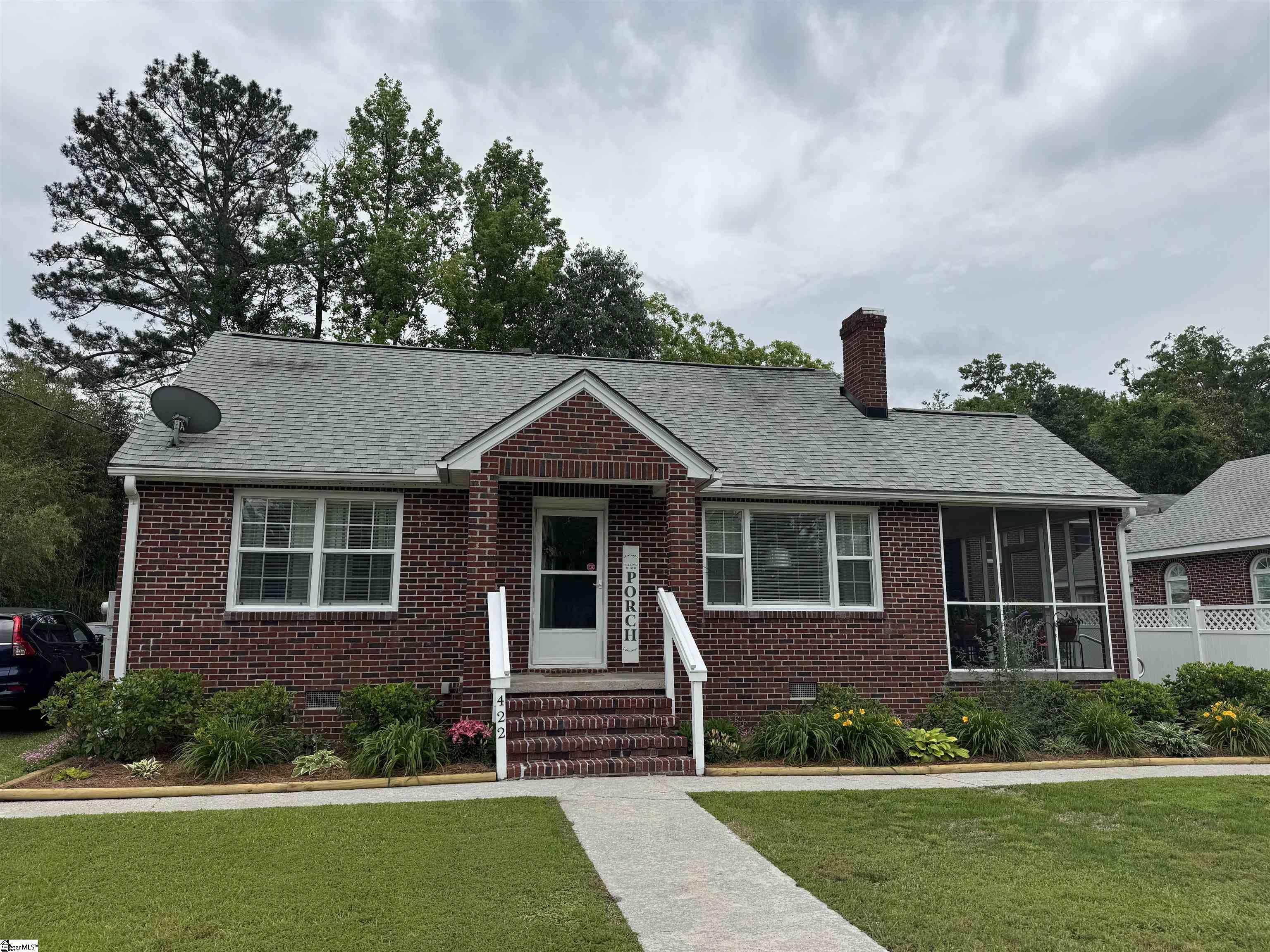 422 East Savannah Street Calhoun Falls, SC 29628 - Photo 1 of 27