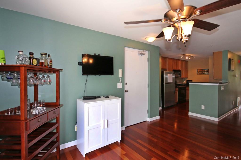 630 Raphael Place, Unit 630 Charlotte, NC 28205 - Photo 8 of 24