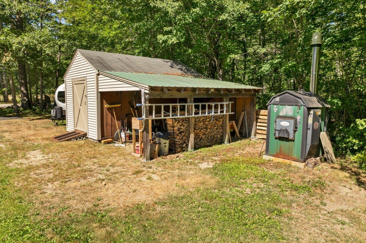 212 Wentworth Road Brookfield, NH 03872 - Photo 38 of 41 Gallery Image 38