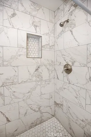 $1,900 | 10709 Sherman Place, Unit 10713, Sun Valley, CA 91352