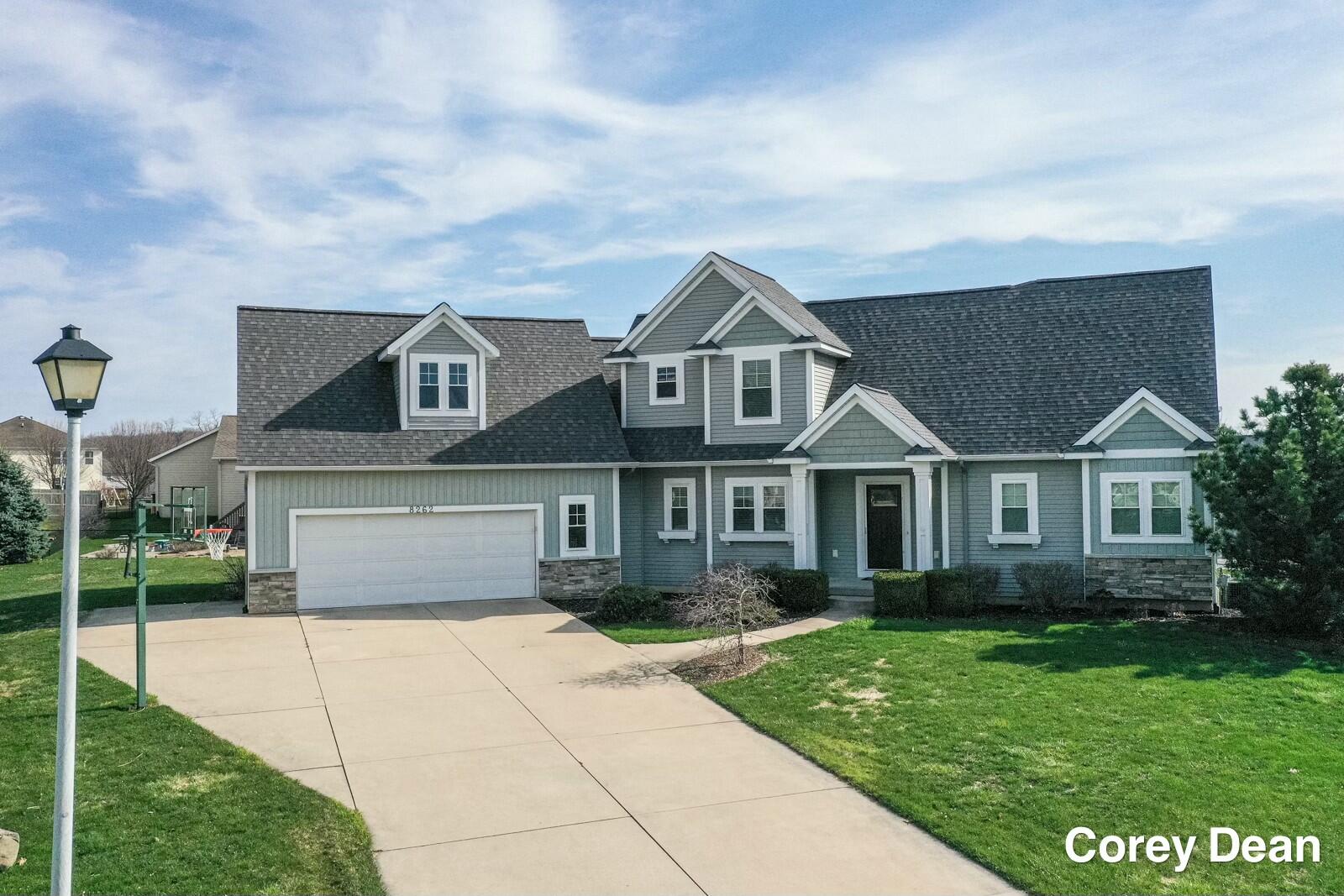 8262 Hunting Court Jenison, MI 49428 - Photo 1 of 46 tempImageKOlovC