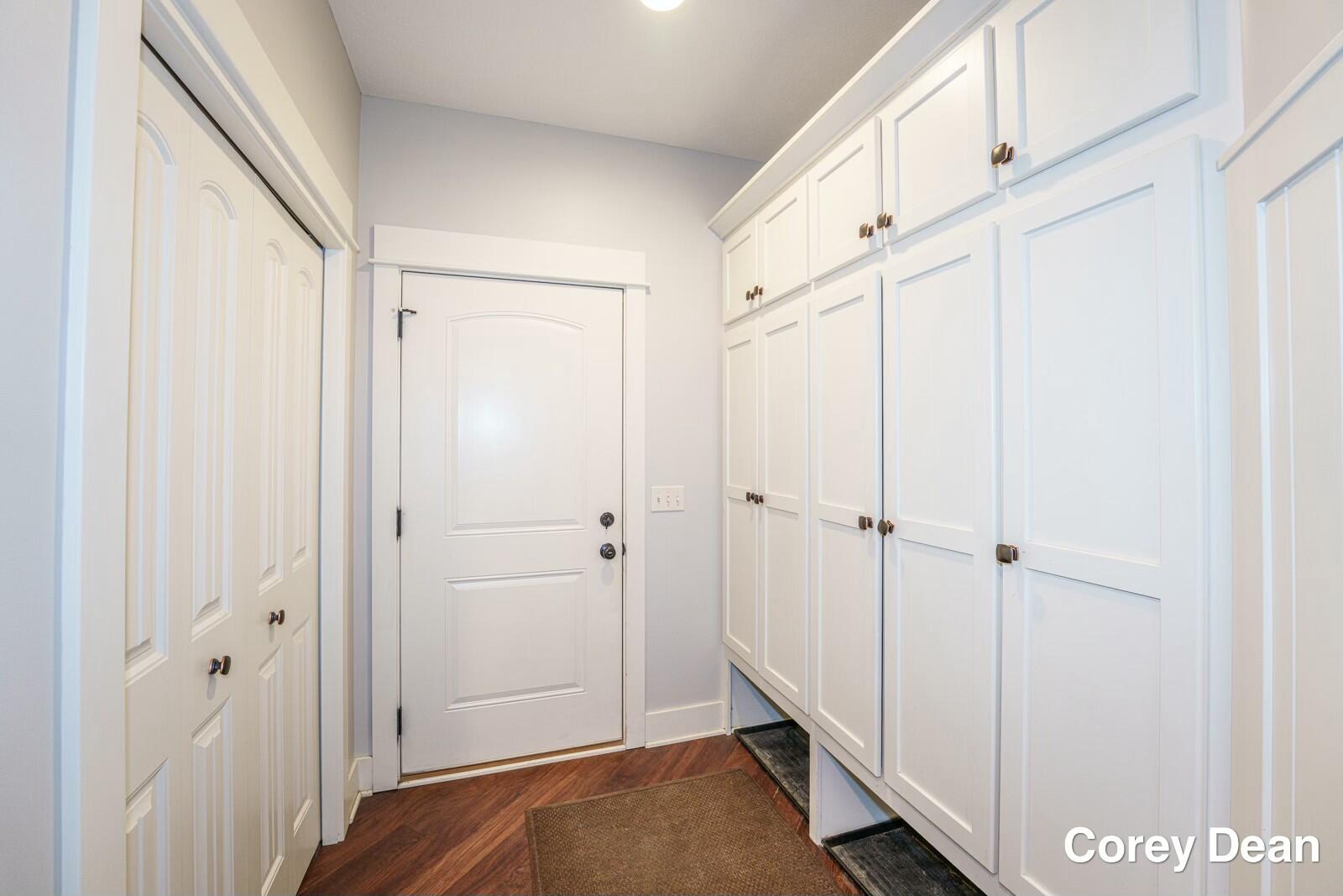 8262 Hunting Court Jenison, MI 49428 - Photo 12 of 46 tempImageWIFplo