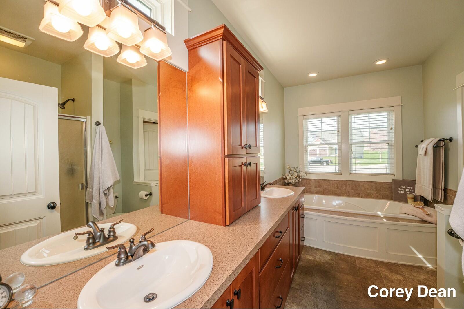 8262 Hunting Court Jenison, MI 49428 - Photo 17 of 46 tempImageLnuEBP