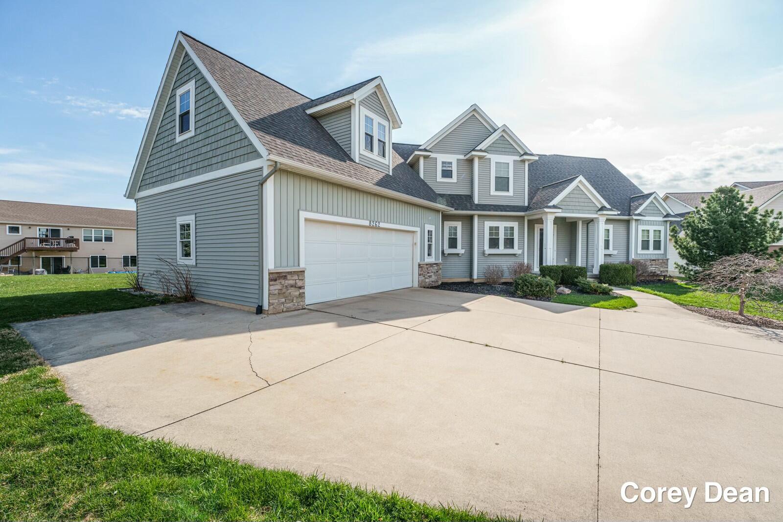 8262 Hunting Court Jenison, MI 49428 - Photo 3 of 46 tempImagejxUt4U