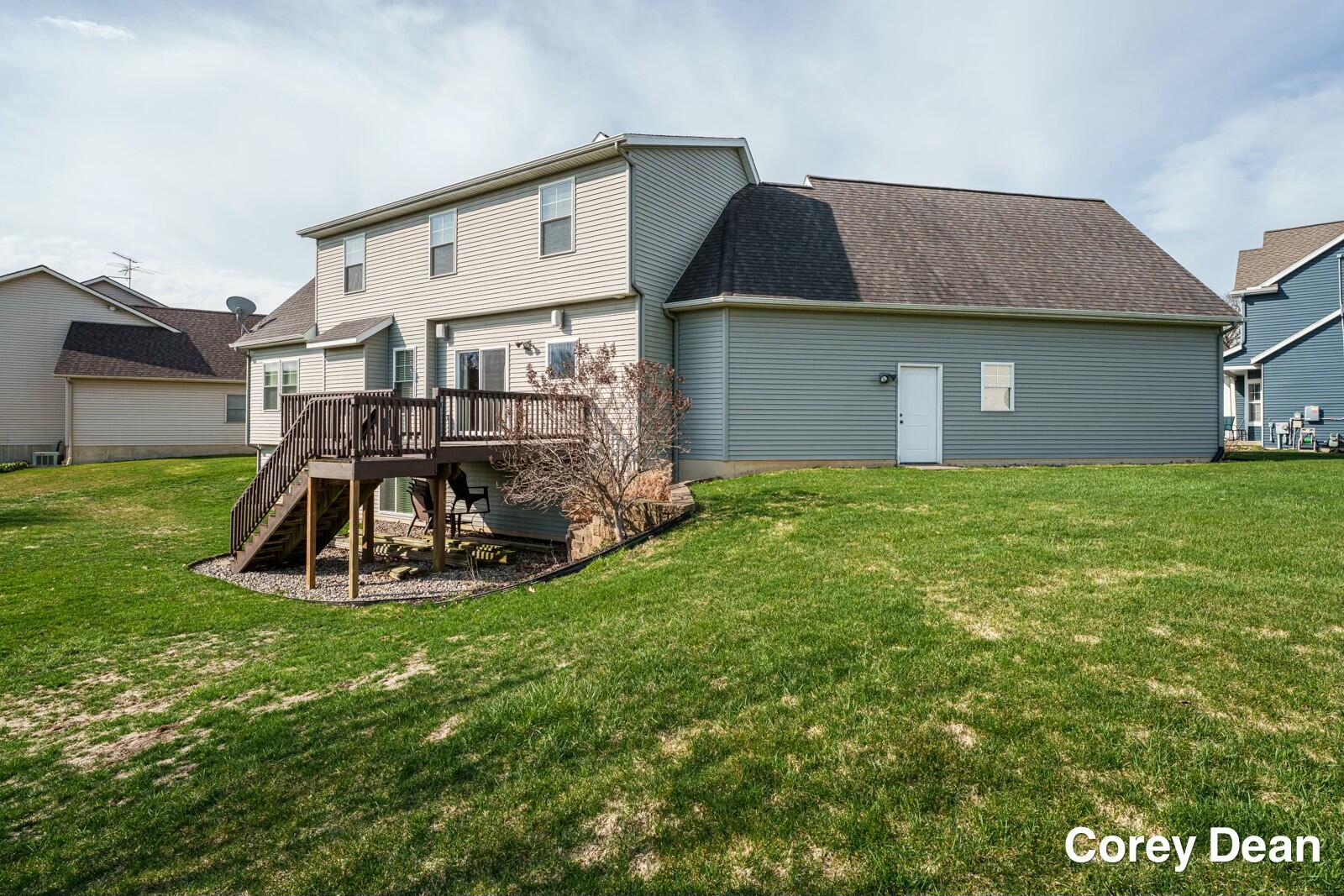 8262 Hunting Court Jenison, MI 49428 - Photo 4 of 46 tempImageuktit8