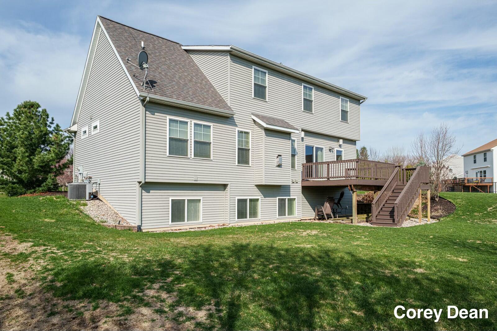 8262 Hunting Court Jenison, MI 49428 - Photo 5 of 46 tempImagegi8DFq