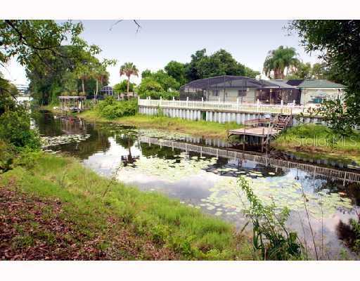 205 Spring Isle Trail Altamonte Springs, FL 32714 - Photo 9 of 10 Waterfront/Dock/Pier