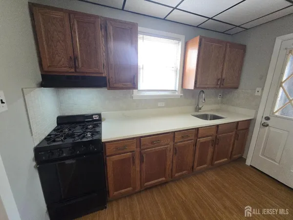 $1,850 | 138 Hamilton Boulevard, Unit 1L, Piscataway, NJ 08854