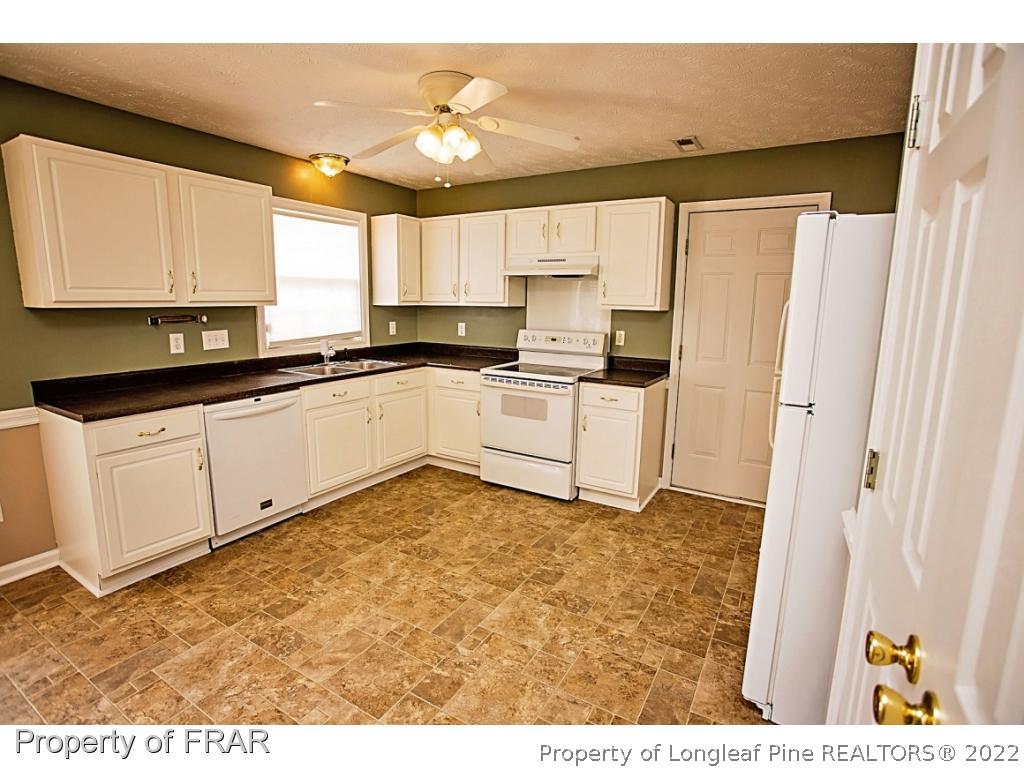 108 Wren Road Fayetteville, NC 28306 - Photo 13 of 31 Gallery Image 13