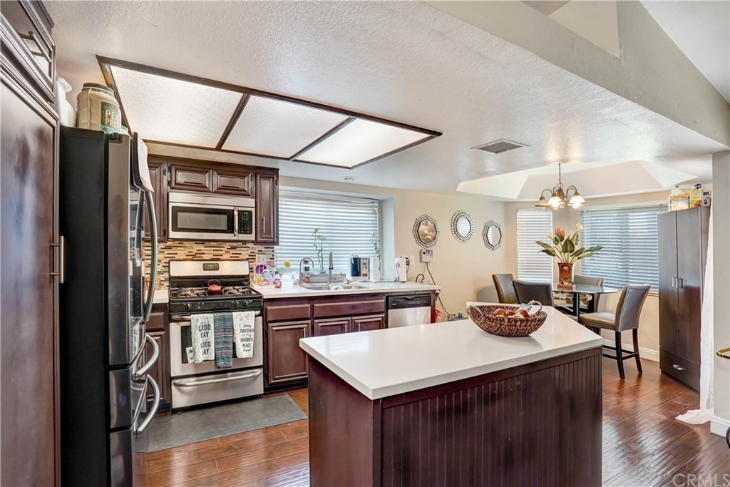 13051 August Circle Riverside, CA 92503 - Photo 5 of 18