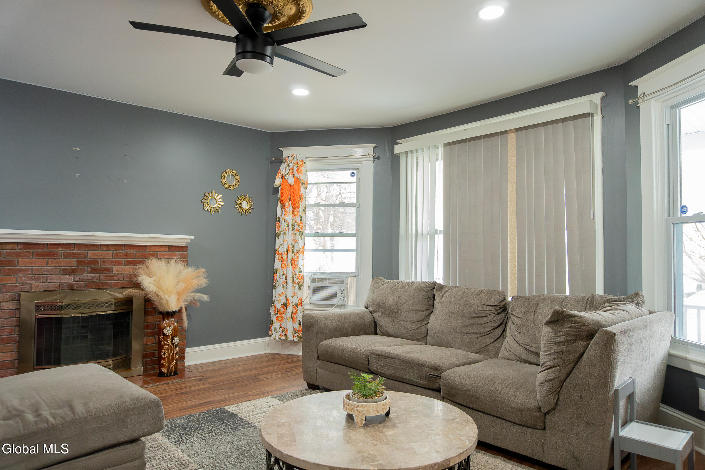 818 Bedford Road Schenectady, NY 12308 - Photo 5 of 38 _DSC1705