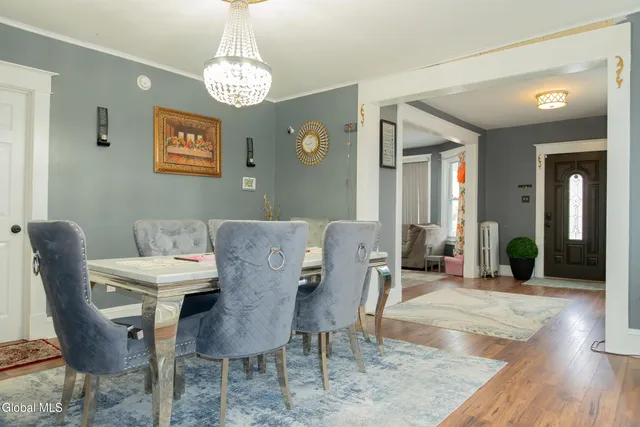 $325,000 | 818 Bedford Road, Schenectady, NY 12308