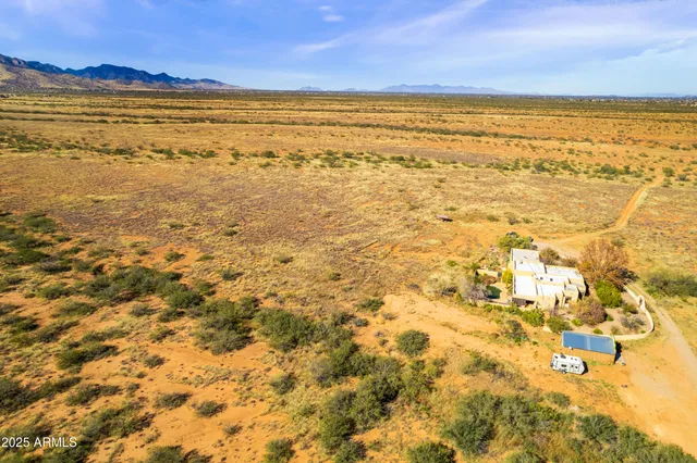 a view of an ocean and a mountain view