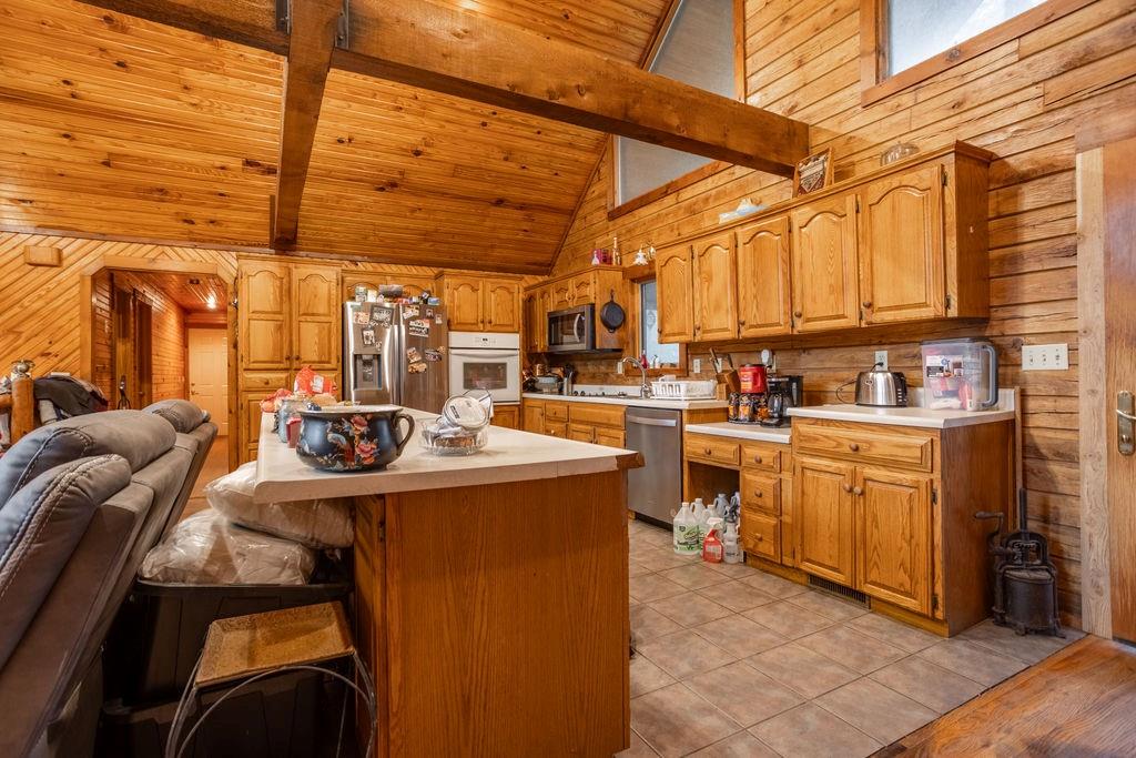 6030 Southeast 740 Pvt Road Collins, MO 64738 - Photo 6 of 64 Gallery Image 6