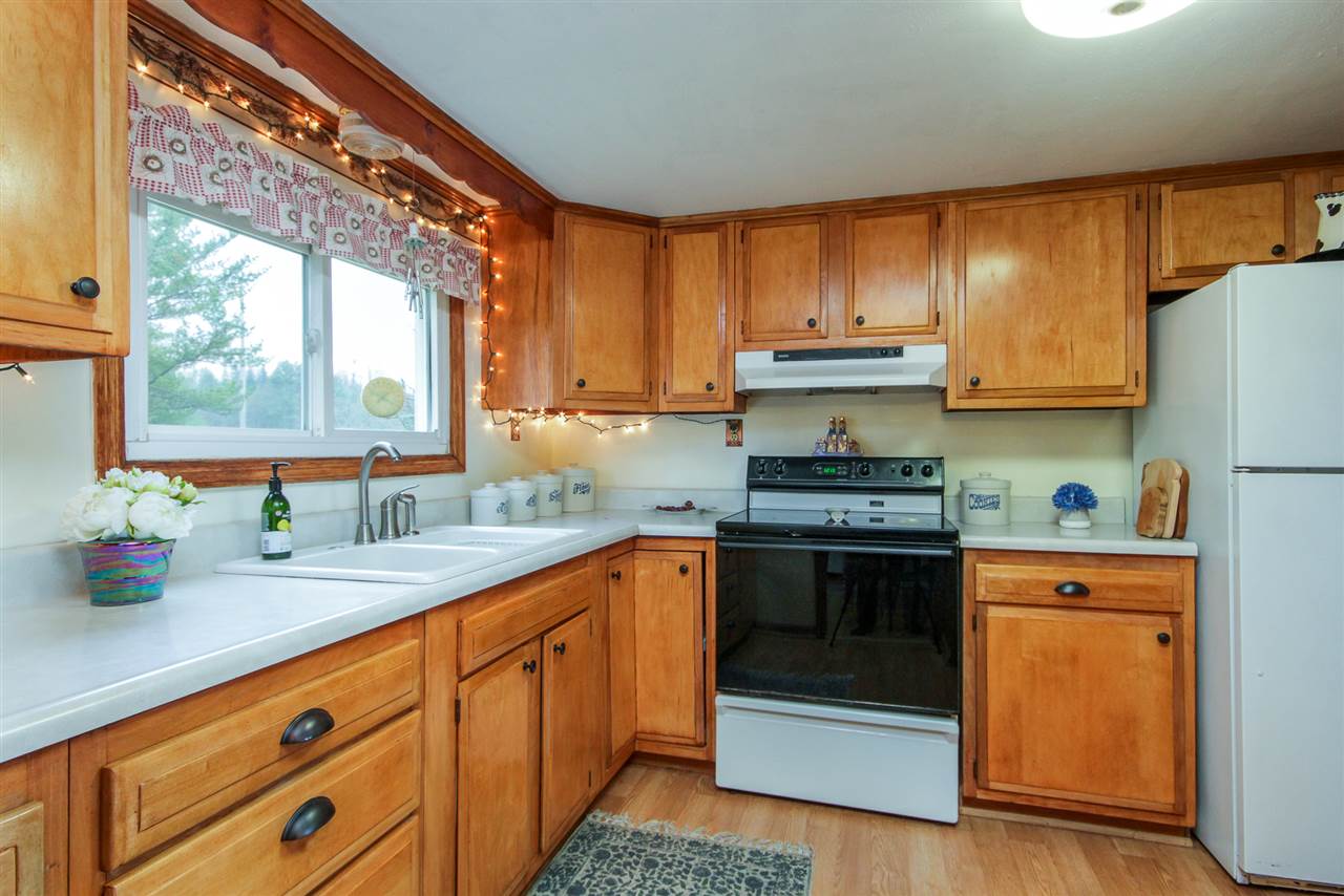 806 Lower Road Plainfield, VT 05667 - Photo 3 of 34