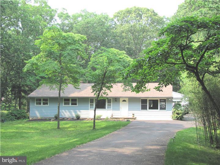 1605 Deacon Road Hainesport, NJ 08036 - Photo 2 of 23 Front Yard
