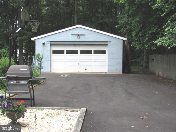 1605 Deacon Road Hainesport, NJ 08036 - Photo 20 of 23 Garage