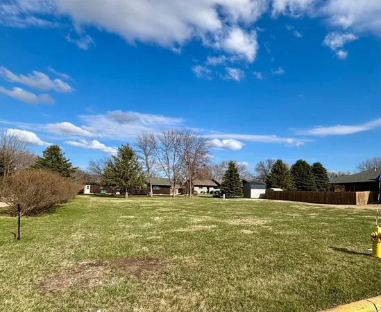 $15,000 | 907 9th Avenue Southwest, Pipestone, MN 56164