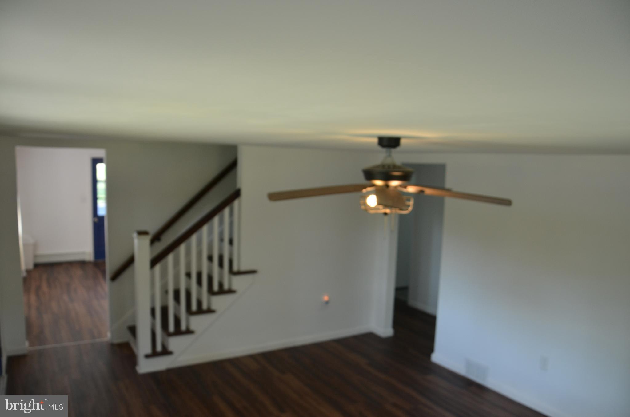 28 Seidel Road Reading, PA 19606 - Photo 13 of 24 Living Room