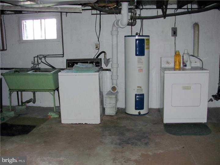 141 Oxford Road Cinnaminson, NJ 08077 - Photo 18 of 18 Laundry Room